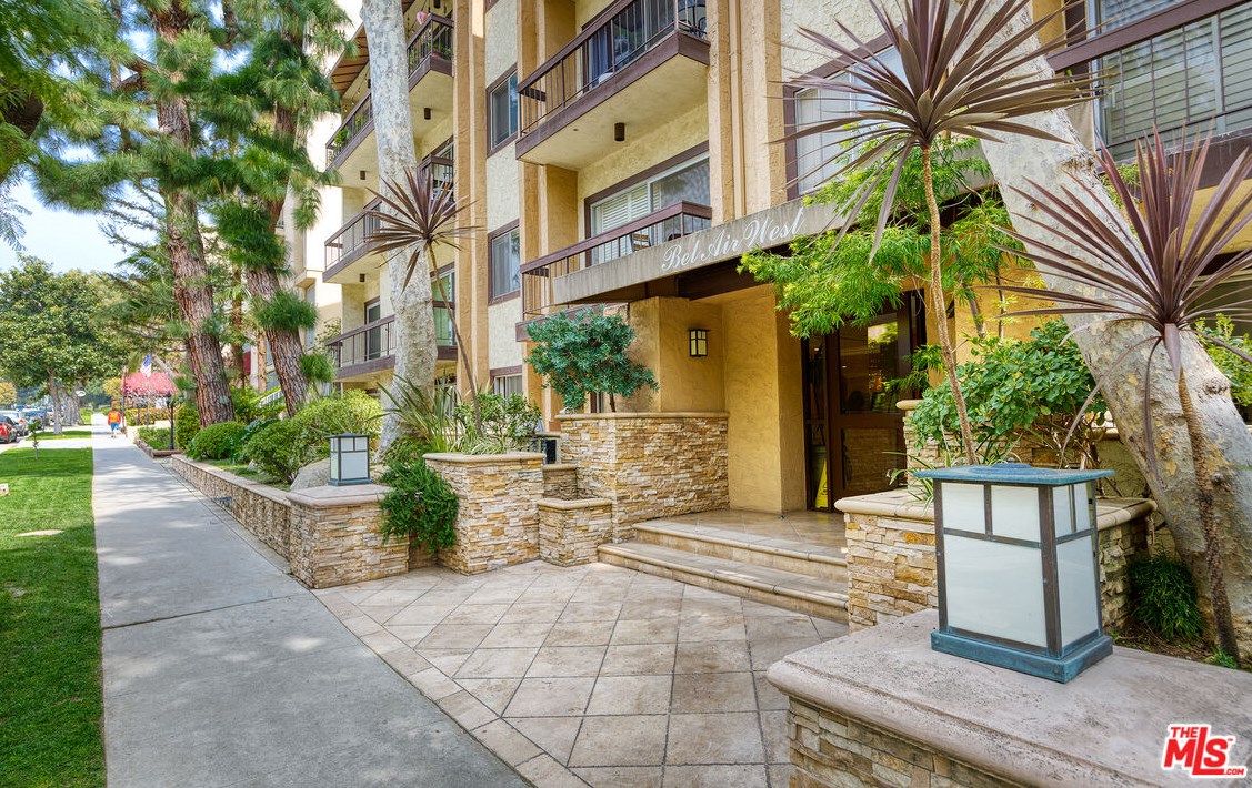 440 Veteran Ave #403, Los Angeles, CA 90024
