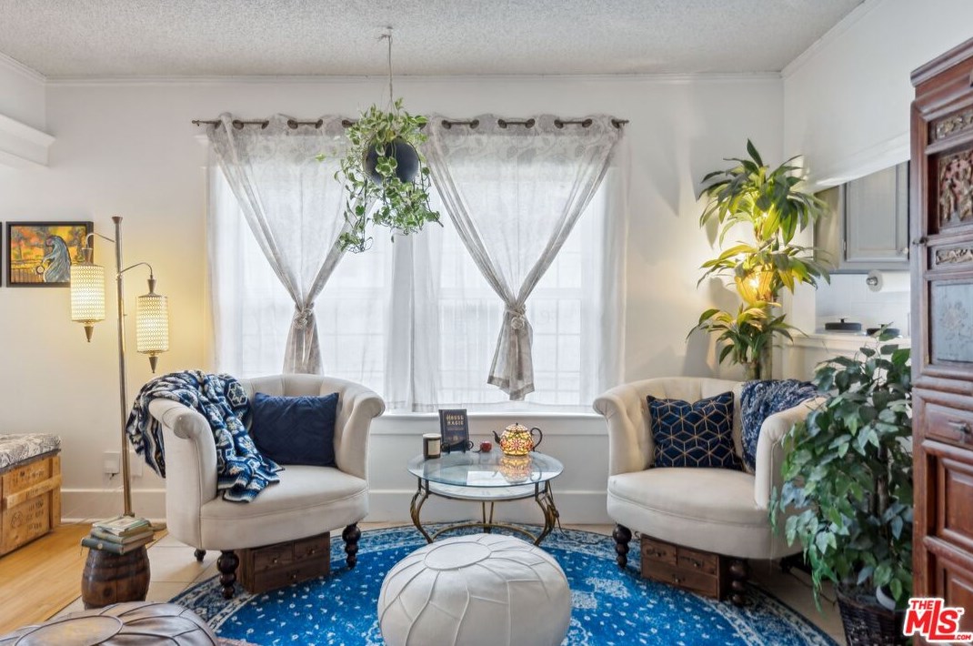 1457 35th St, Los Angeles CA  90018-3930 exterior