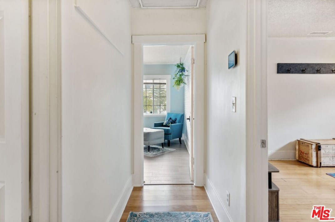 1457 35th St, Los Angeles CA  90018-3930 exterior