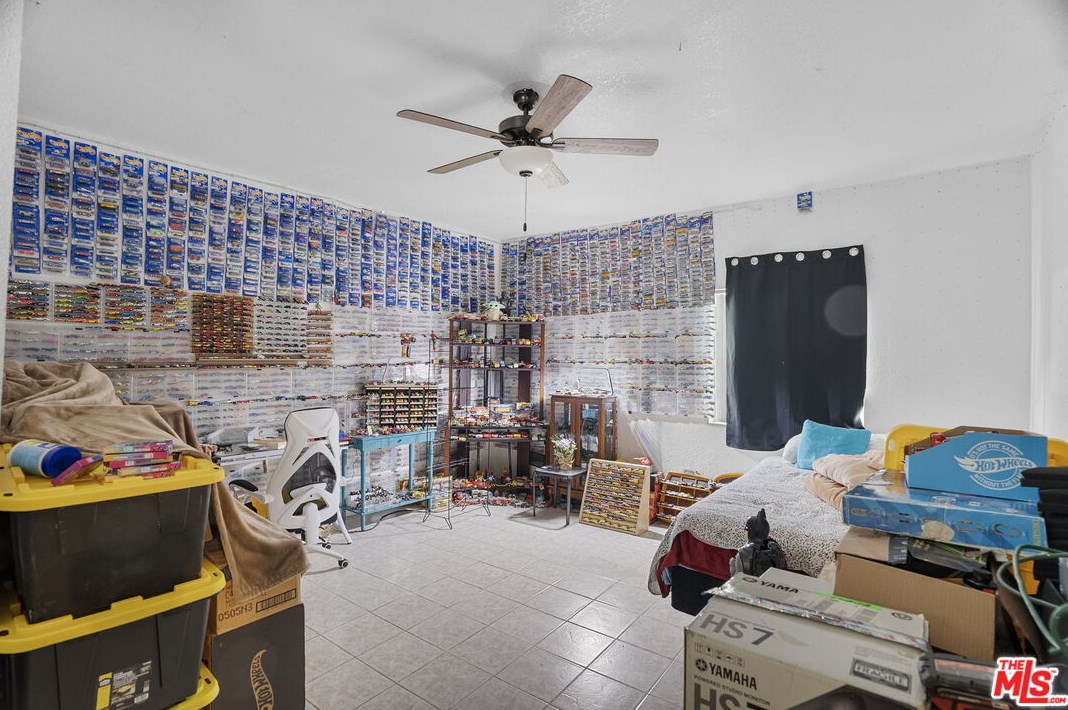3527 W 132nd St, Hawthorne, CA 90250