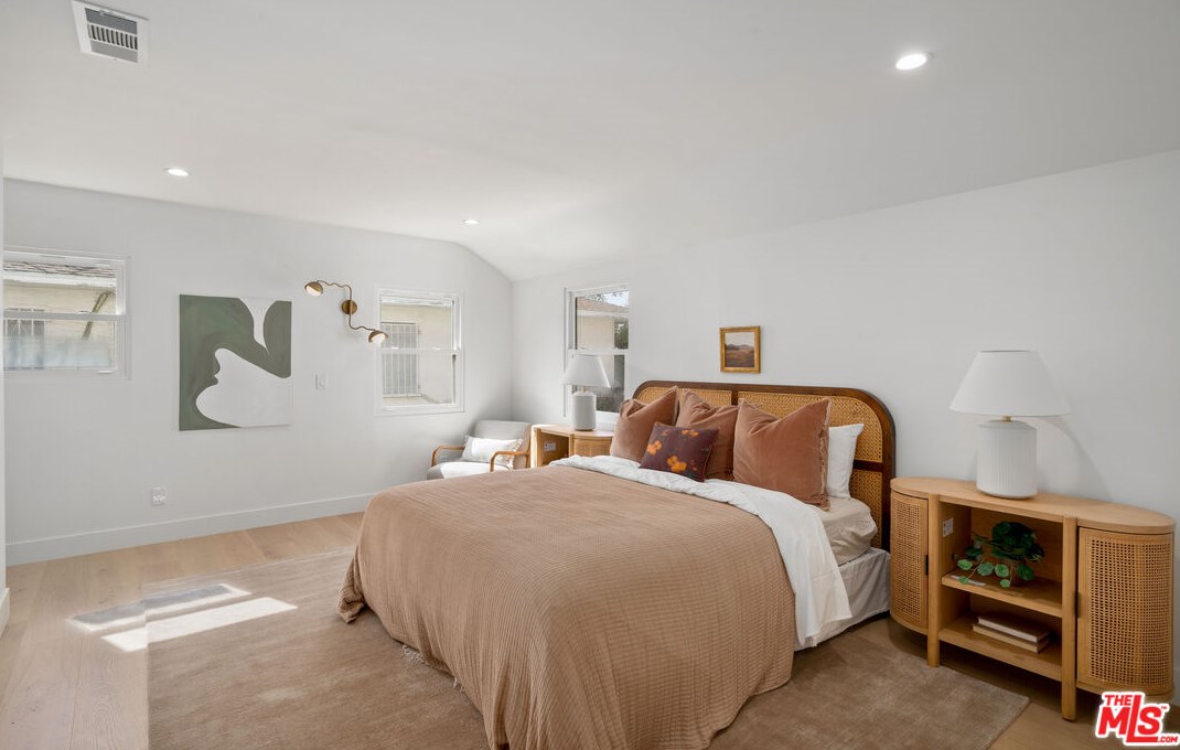 5742 Fallsgrove St, Los Angeles CA  90016-5029 exterior