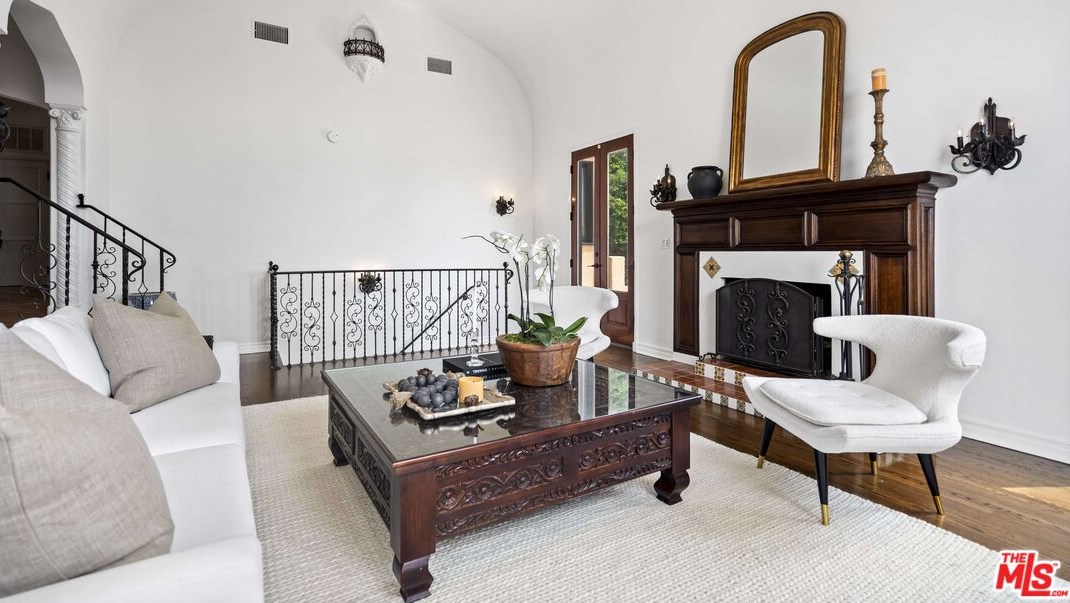 2162 Talmadge St, Los Angeles CA  90027-2921 exterior