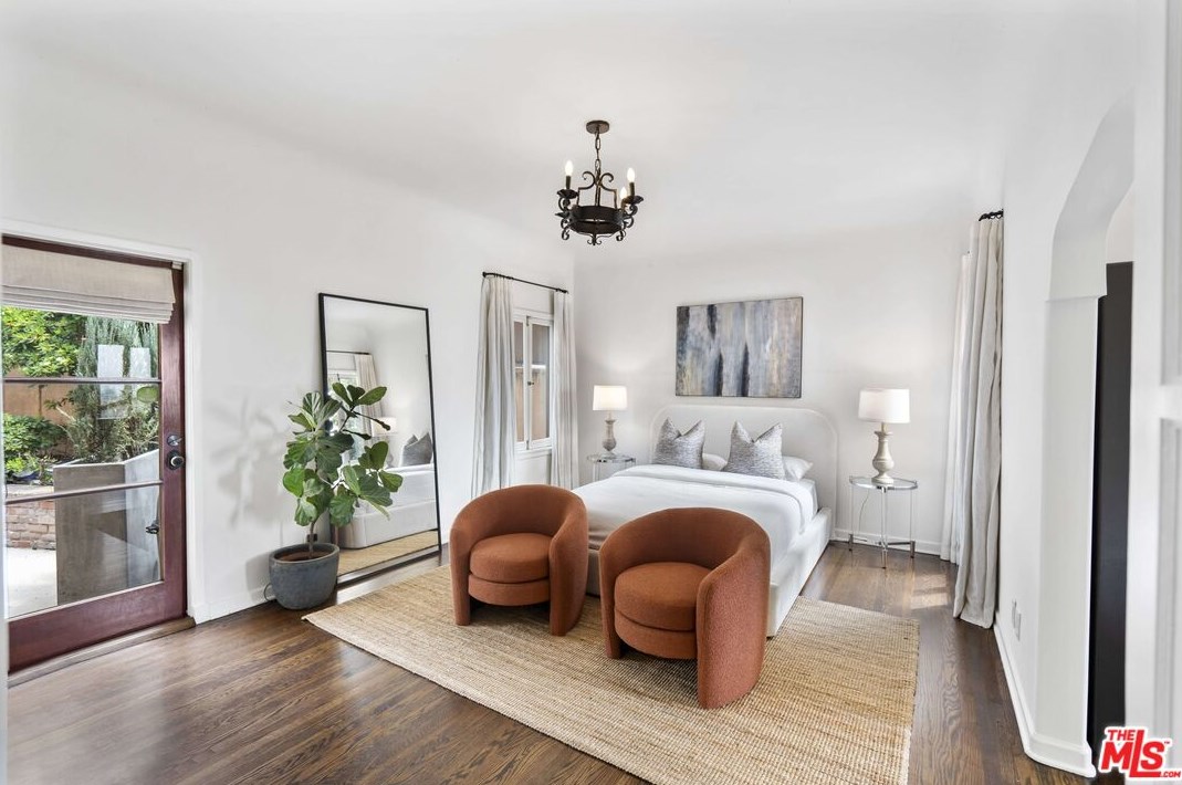 2162 Talmadge St, Los Angeles CA  90027-2921 exterior