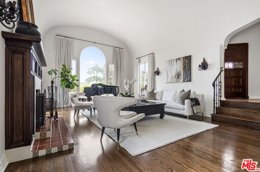 2162 Talmadge St, Los Angeles CA  90027-2921 exterior