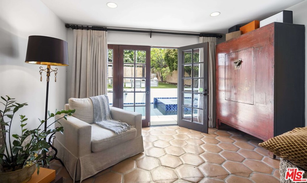 2162 Talmadge St, Los Angeles CA  90027-2921 exterior