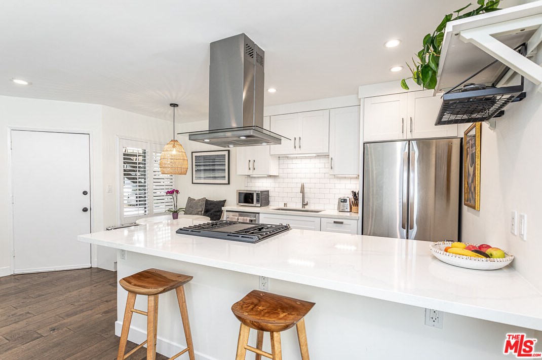 2313 5th St, Santa Monica, CA 90405-2448