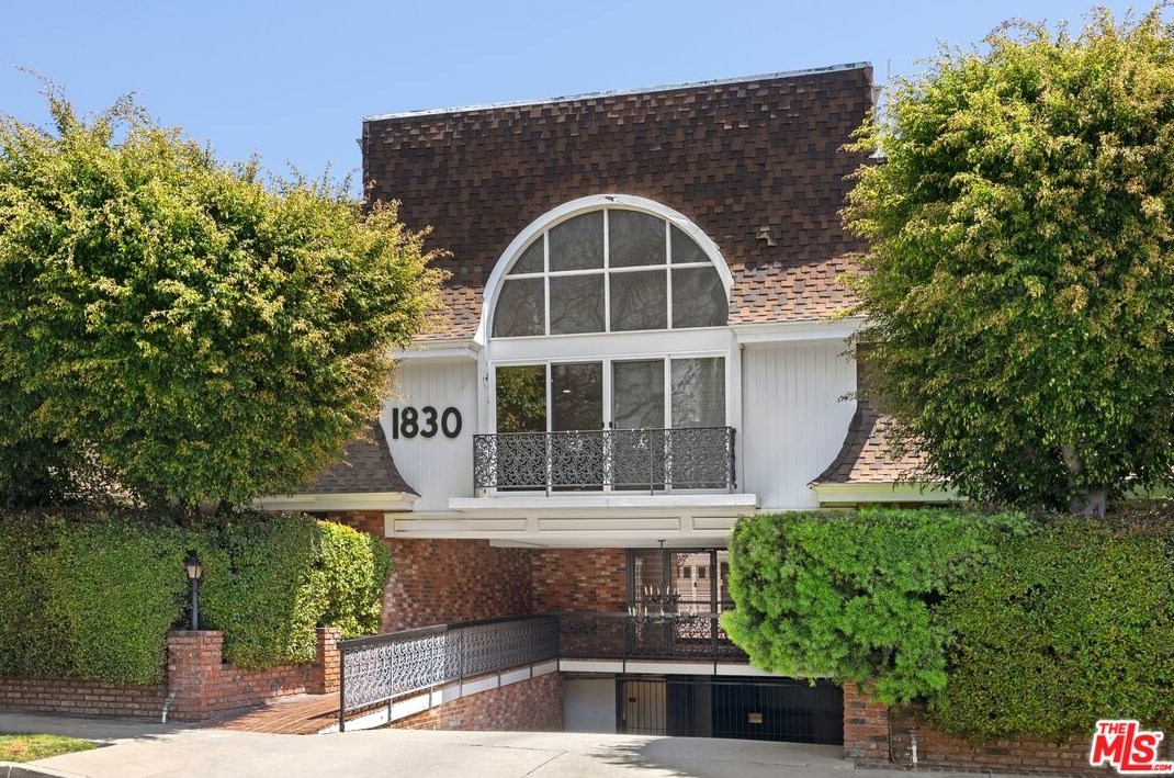 1830 Kelton Ave, Los Angeles CA  90025-4563 exterior