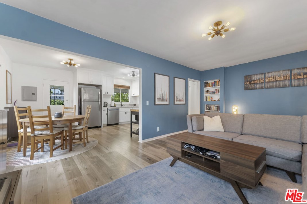 7824 Morella Ave, North Hollywood, CA 91605