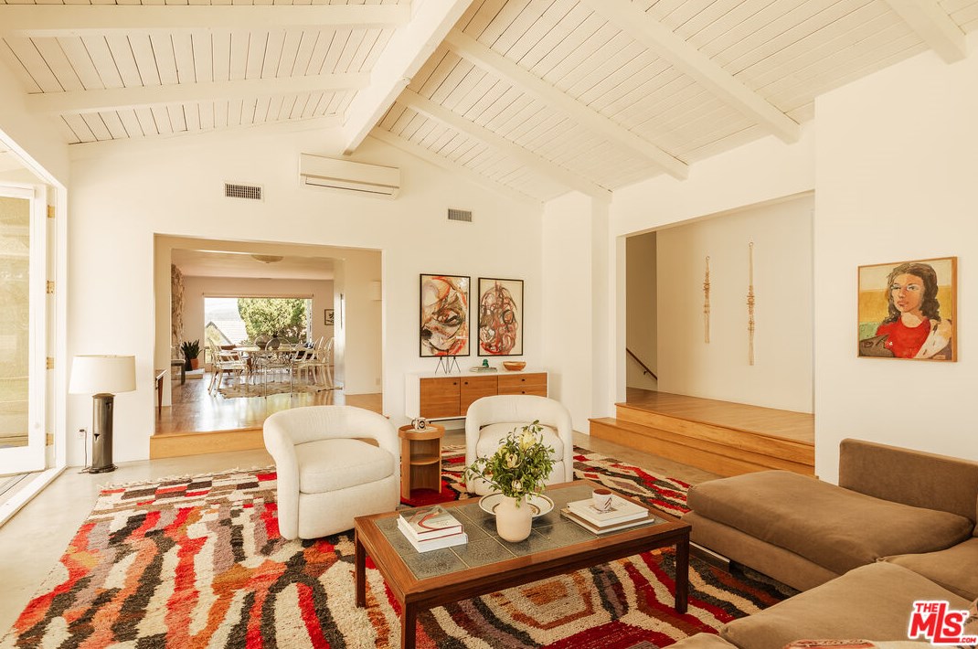 4650 Palmero Dr, Los Angeles CA  90065-4239 exterior