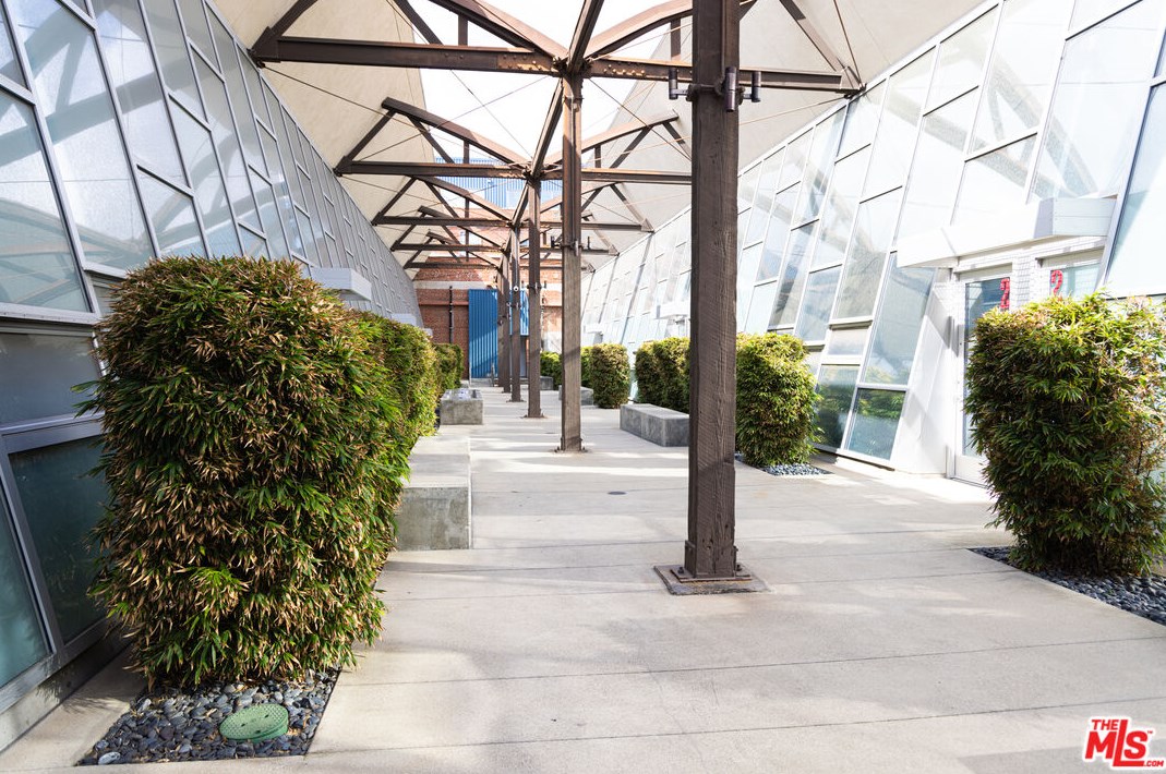 130 Hewitt St, Los Angeles, CA 90012-4402