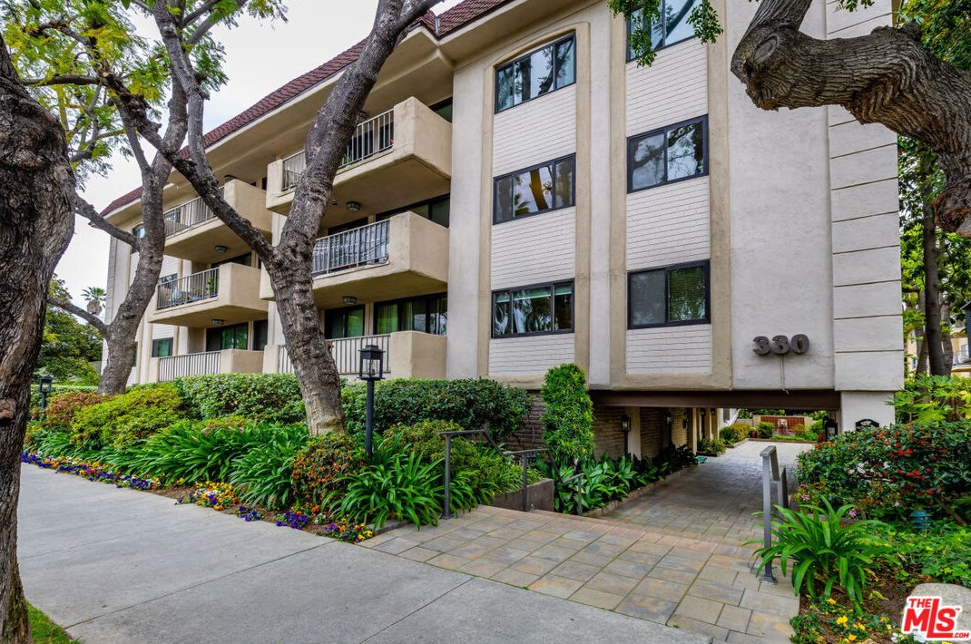 330 California Blvd, Pasadena CA 91105-2901 exterior