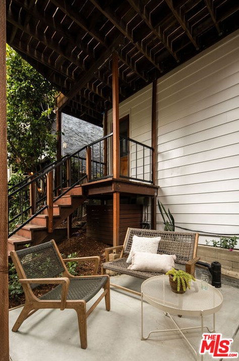 2380 Lake View Ave, Los Angeles CA  90039-4021 exterior