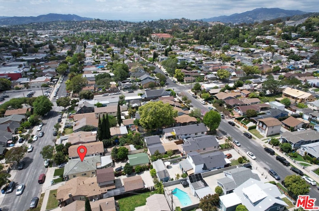 5125 Meridian St, Los Angeles CA  90042-1709 exterior