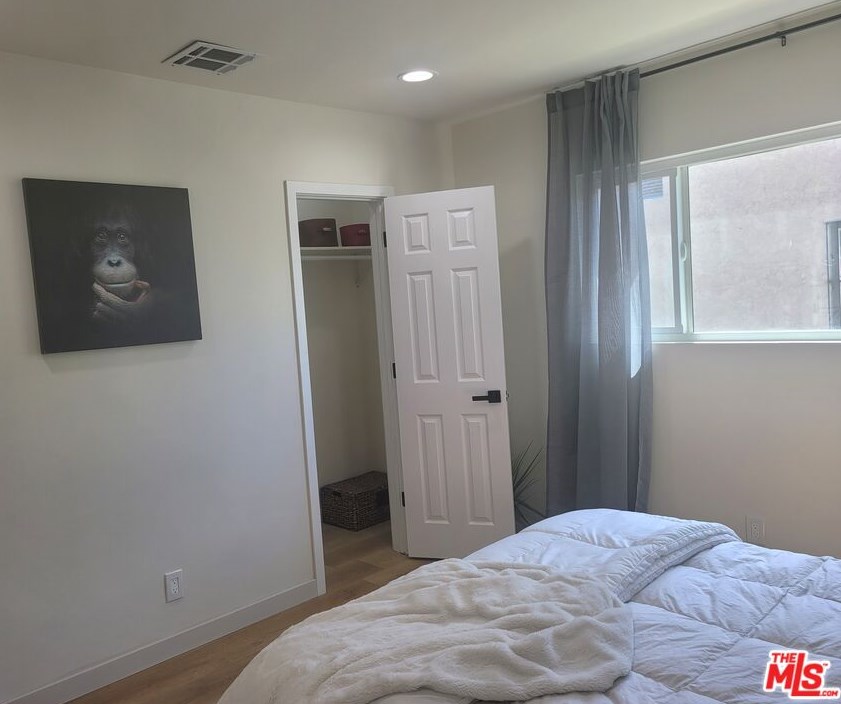 1713 82nd St, Los Angeles CA  90001-4003 exterior