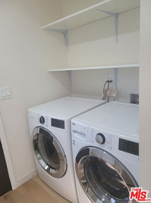 1713 82nd St, Los Angeles CA  90001-4003 exterior