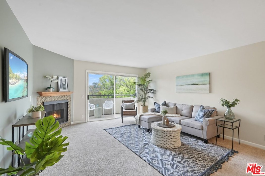 4702 Fulton Ave #305, Van Nuys, CA 91423
