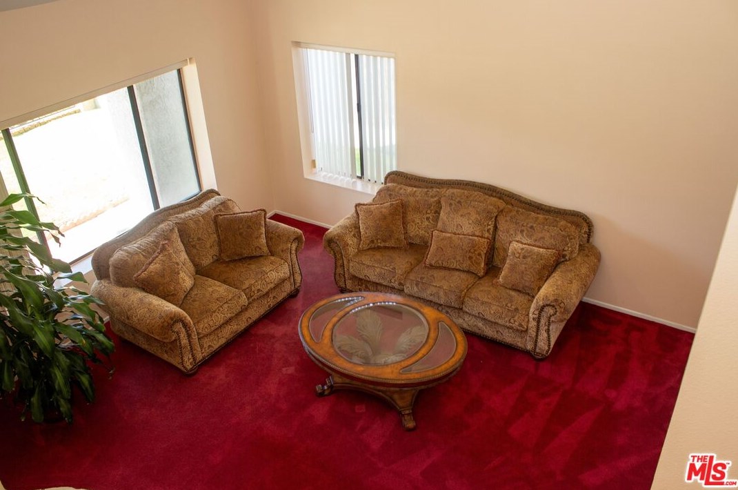 3041 Lee Pl, Oxnard, CA 93035-2412