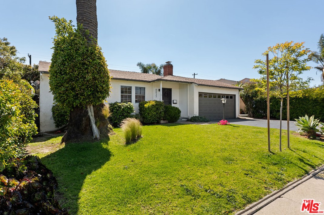 8837 De Haviland Ave, Los Angeles CA  90045-4113 exterior