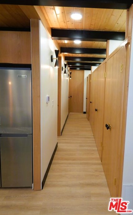 8750 Skyline Dr, Los Angeles CA  90046-1422 exterior