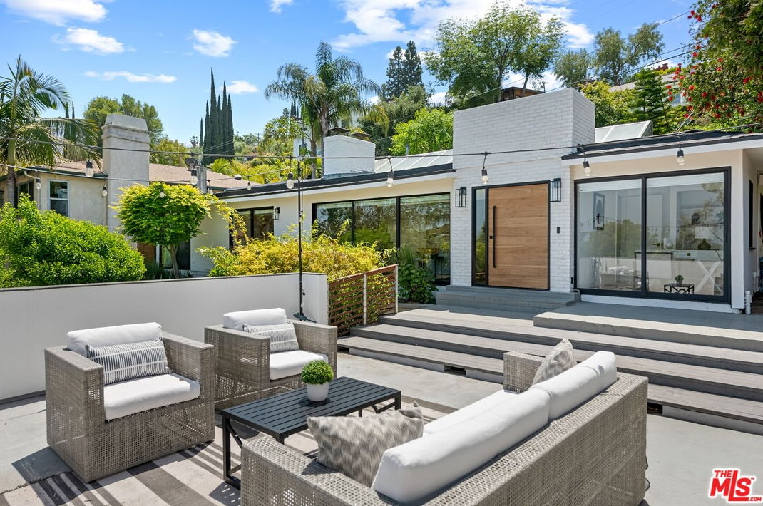 13470 Contour Dr, Van Nuys, CA 91423-4804
