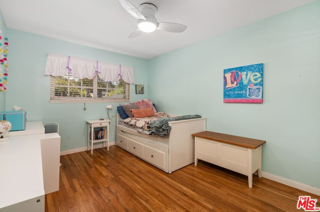 247 Fallbrook Ave, Thousand Oaks CA 91320-4255 exterior