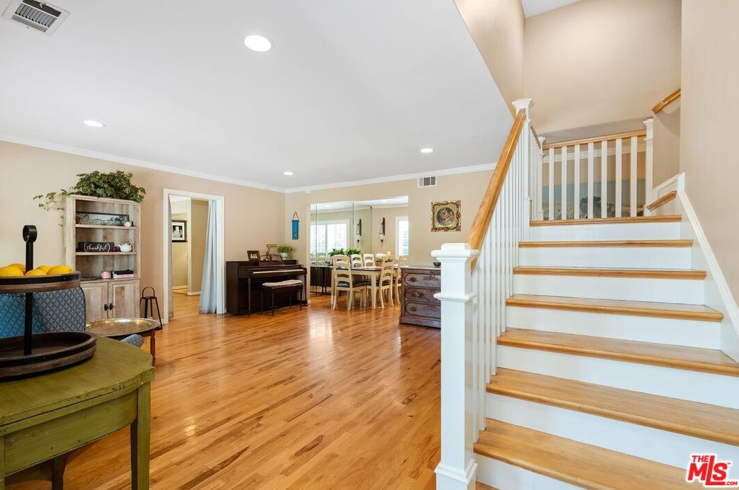 247 Fallbrook Ave, Thousand Oaks CA 91320-4255 exterior