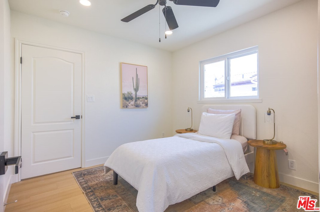 2433 238 St, Torrance CA  90505-4510 exterior