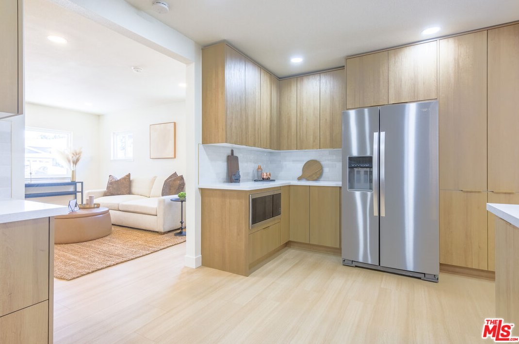 2433 238 St, Torrance CA  90505-4510 exterior