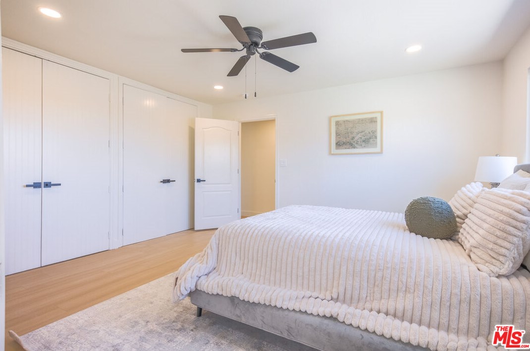 2433 238 St, Torrance CA  90505-4510 exterior