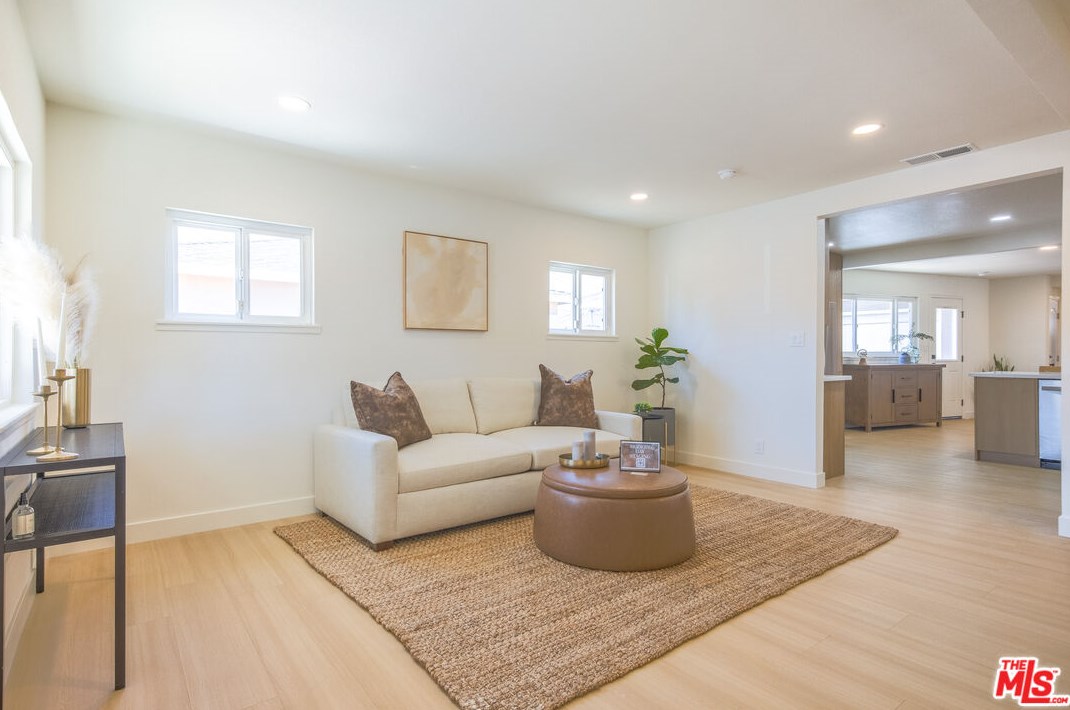 2433 238th St, Torrance CA  90501-5920 exterior