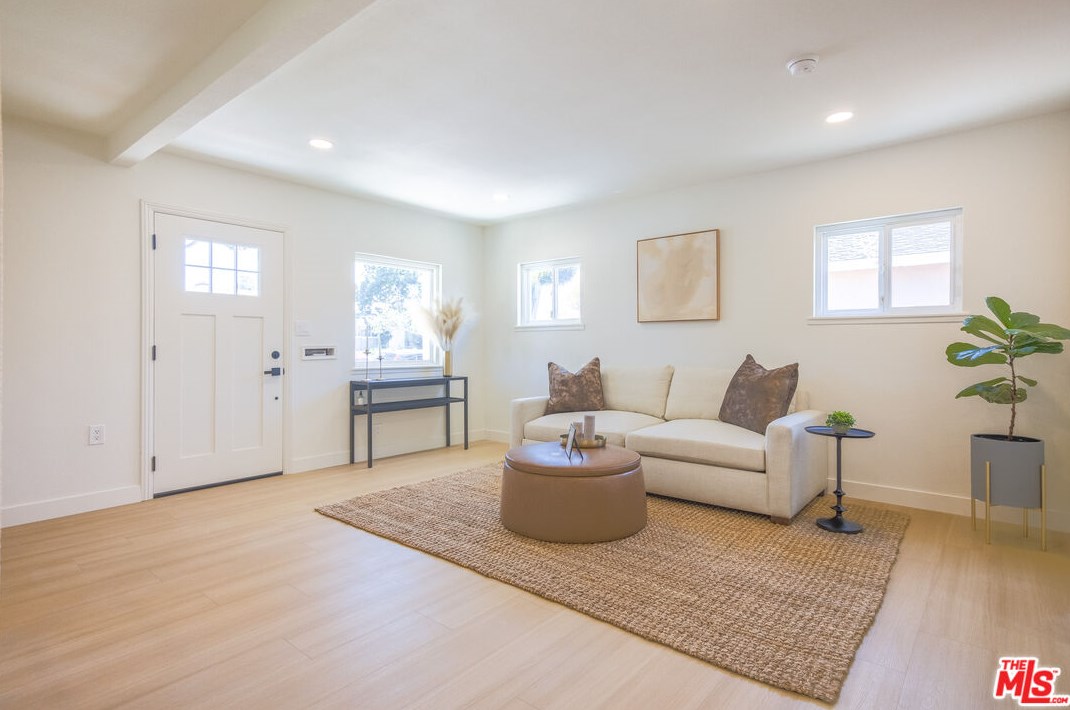 2433 238 St, Torrance CA  90505-4510 exterior