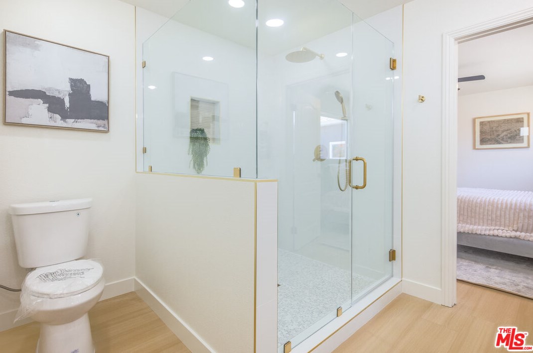 2433 238 St, Torrance CA  90505-4510 exterior