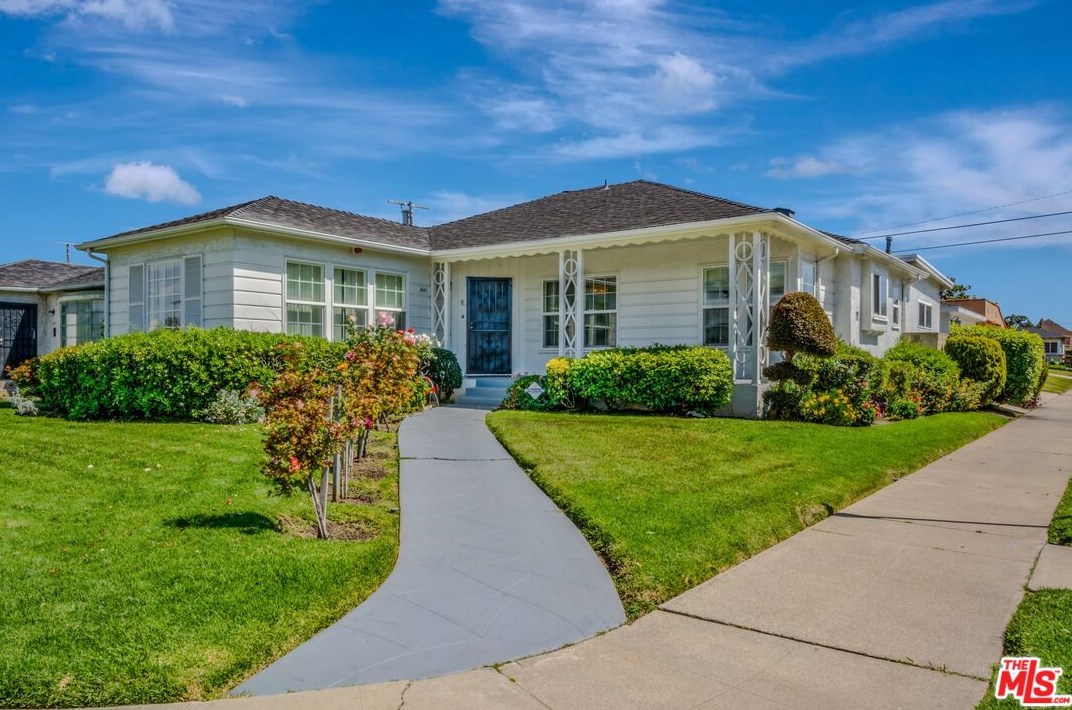 2820 84th St, Inglewood, CA 90305-1842