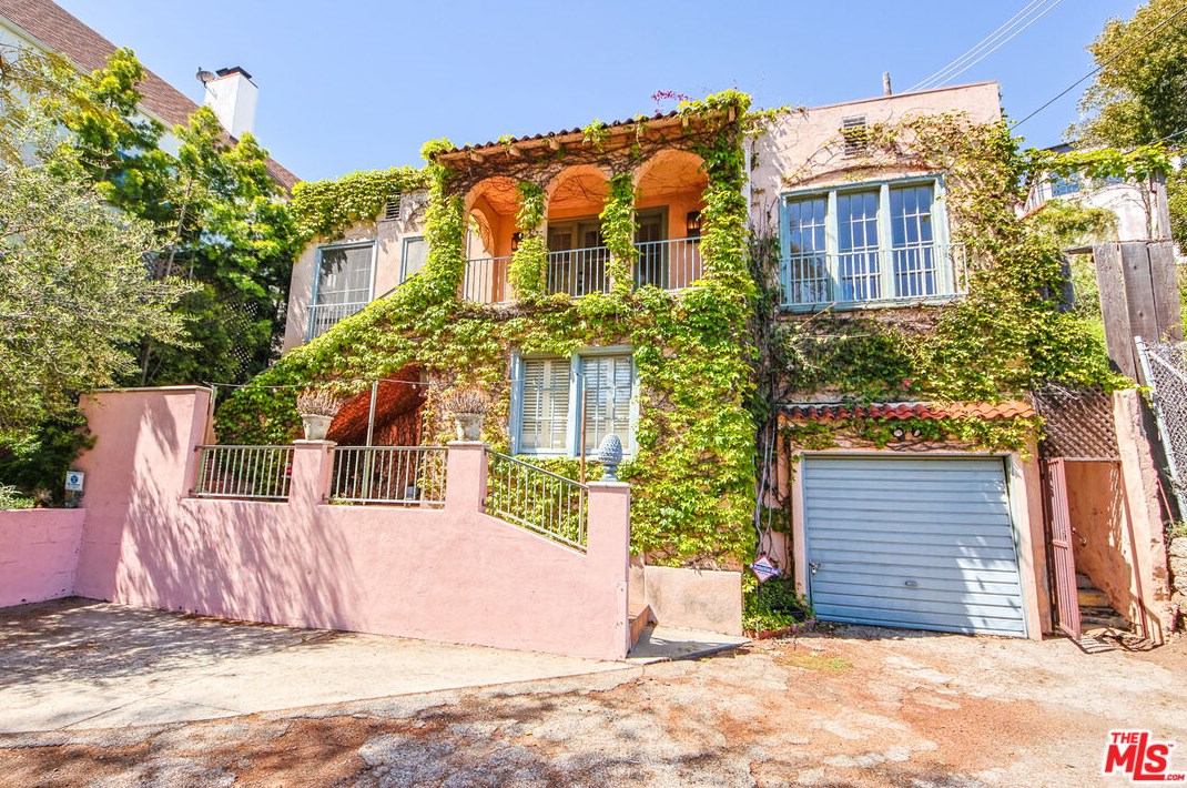 2118 Woodland Way, Los Angeles, CA 90068-3138