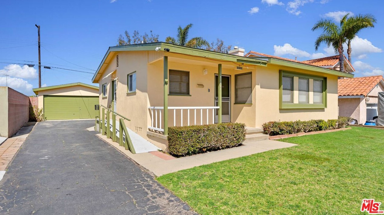 21321 Palos Verdes Blvd, Torrance, CA 90503