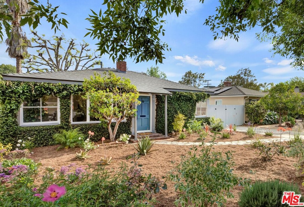 14404 Hatteras St, Van Nuys, CA 91401