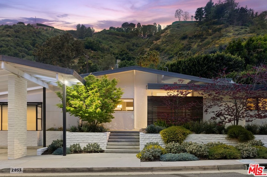 2055 N Beverly Dr, Beverly Hills, CA 90210