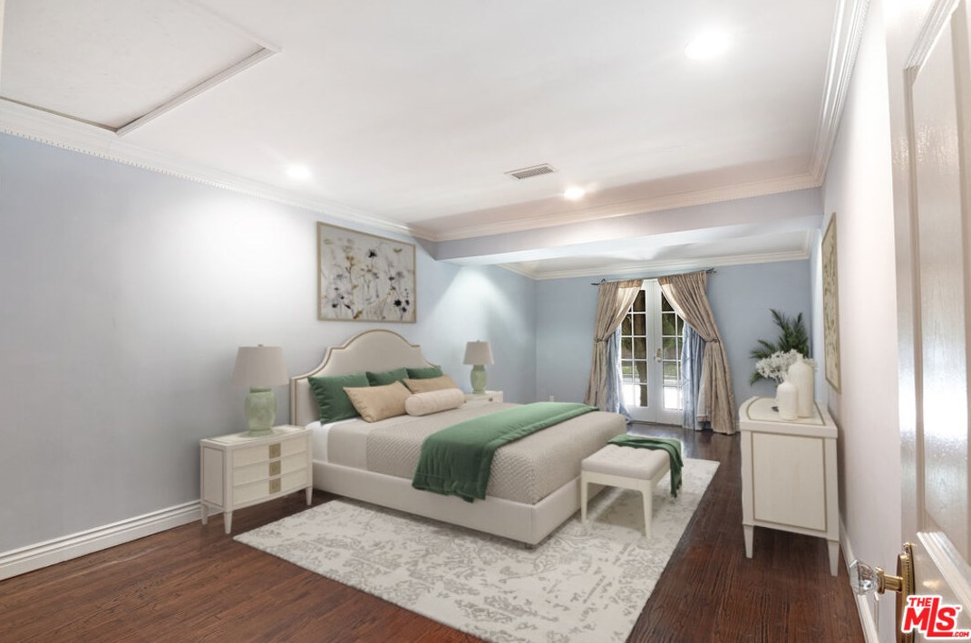 11840 Stanwood Dr, Los Angeles CA  90066-1122 exterior