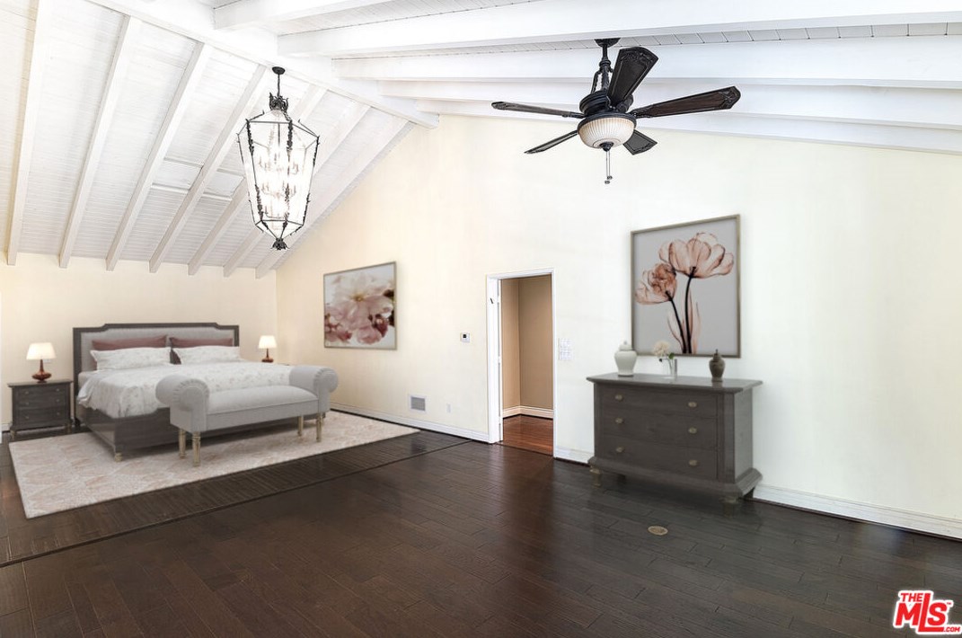 11840 Stanwood Dr, Los Angeles CA  90066-1122 exterior