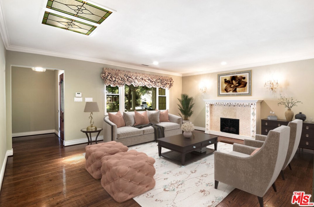 11840 Stanwood Dr, Los Angeles CA  90066-1122 exterior