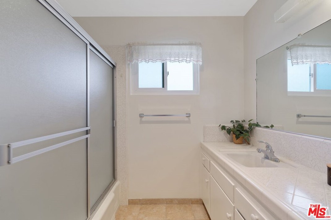 1505 Mariposa Ave, El Segundo CA 90245-3229 exterior