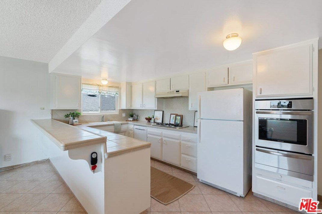 1505 Mariposa Ave, El Segundo CA 90245-3229 exterior