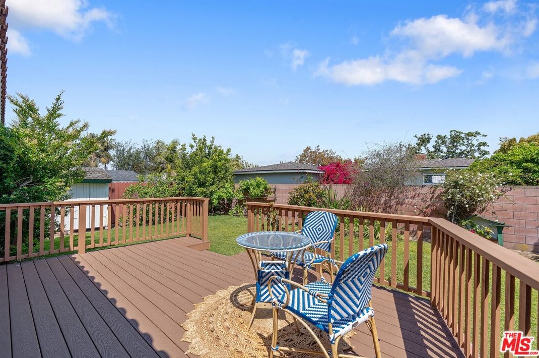 1505 Mariposa Ave, El Segundo CA 90245-3229 exterior