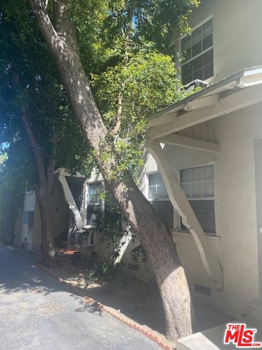 6254 Whitsett Ave, North Hollywood, CA 91606