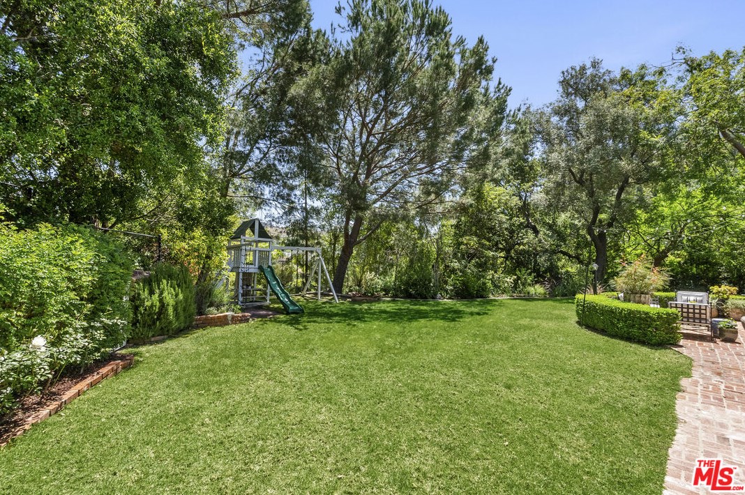 7613 Willow Glen Rd, Los Angeles CA  90046-1655 exterior