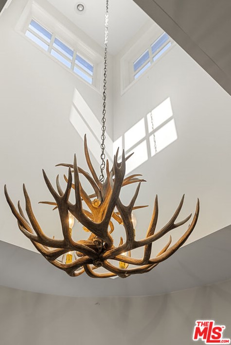 7613 Willow Glen Rd, Los Angeles CA  90046-1655 exterior