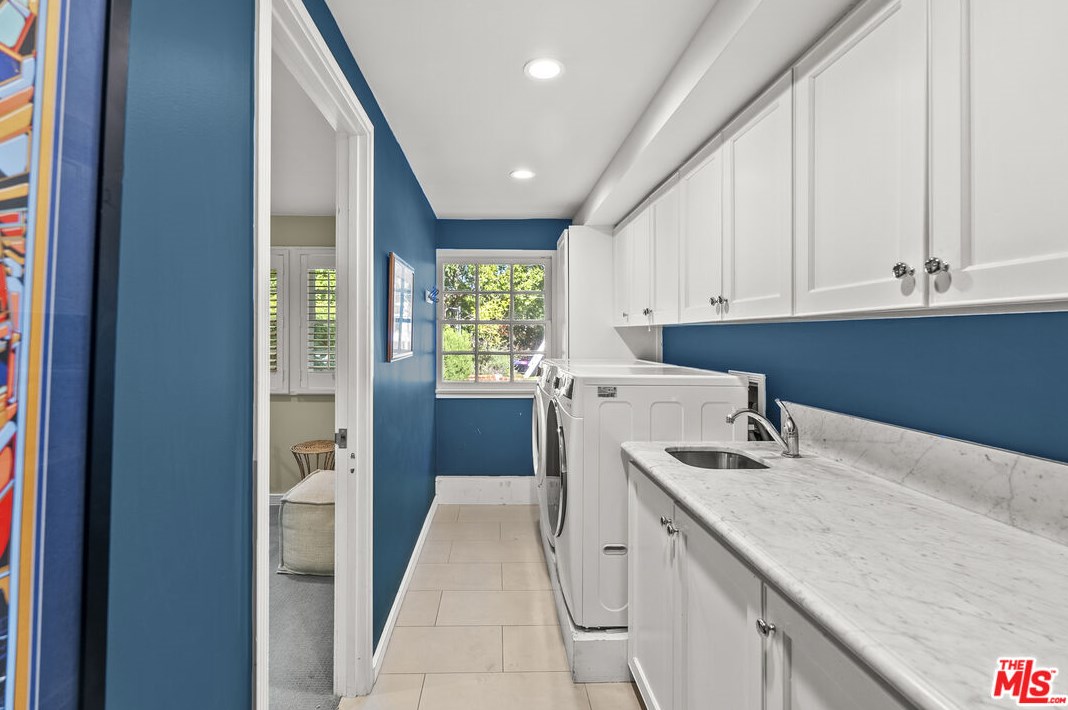 7613 Willow Glen Rd, Los Angeles CA  90046-1655 exterior