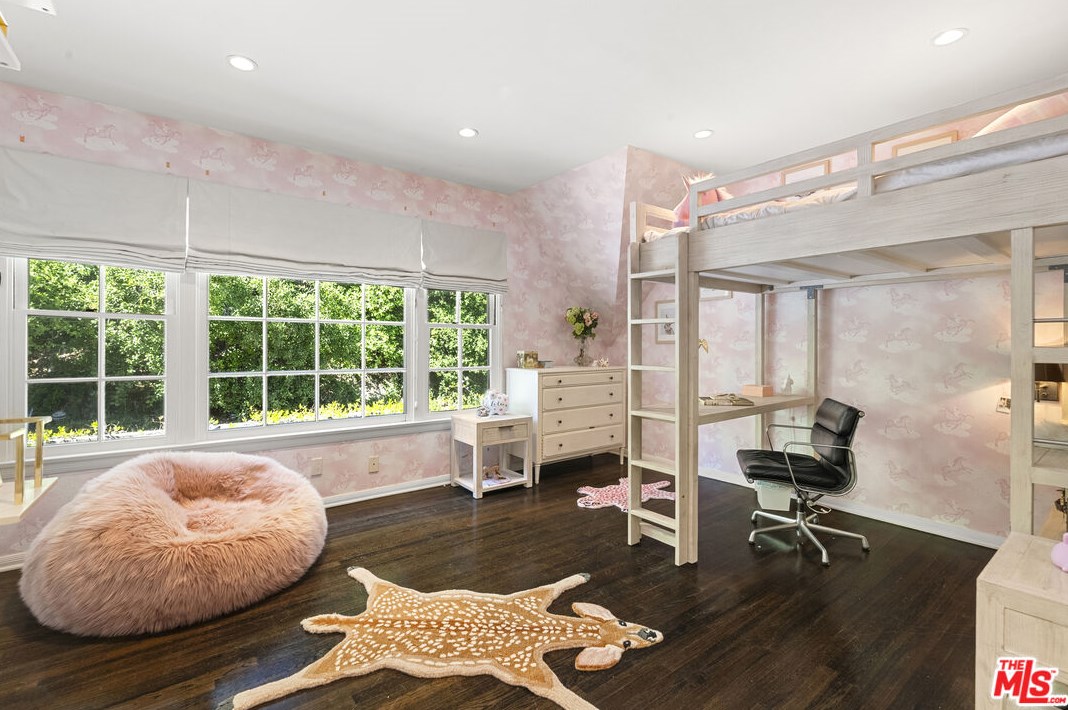 7613 Willow Glen Rd, Los Angeles CA  90046-1655 exterior