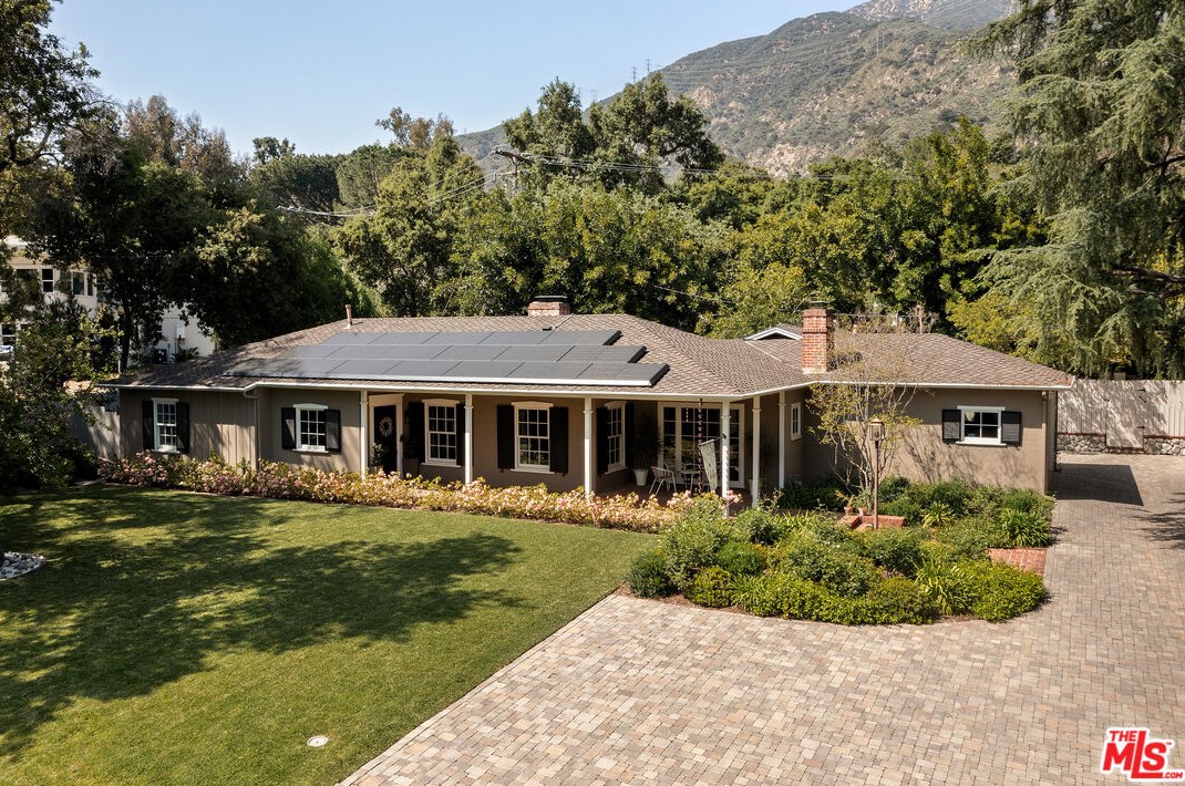 2085 E Altadena Dr, Altadena, CA 91001