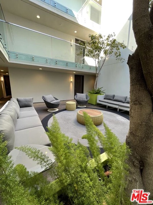 1453 3rd Street Promenade, Santa Monica CA  90401-2397 exterior